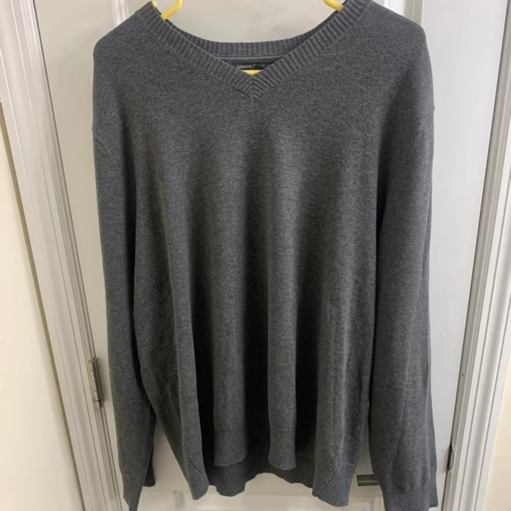 Banana Republic‎ men's Gray sweater size large